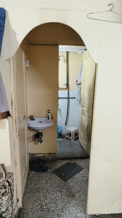 1 RkApartment For Rent in Bindra Complex