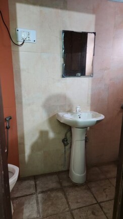 2.5 BHK + Pooja Room,Extra Room Builder Floor For Rent in Spring Field