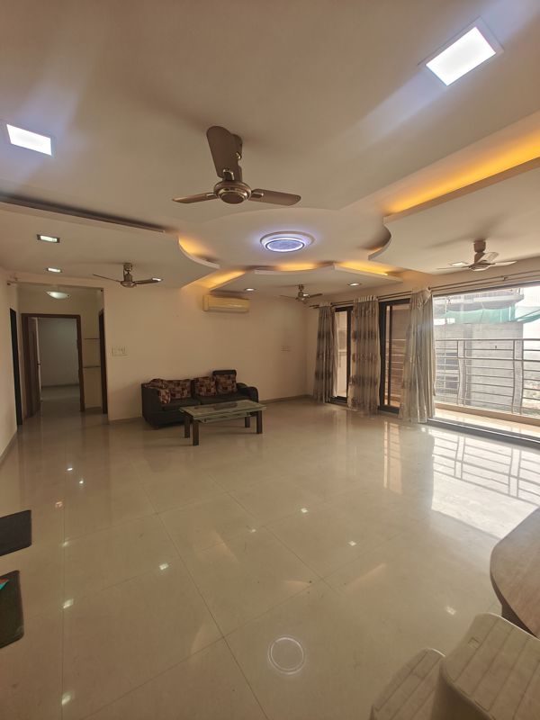 4 BHK + Servant Room Apartment For Rent in Tulsi Sagar