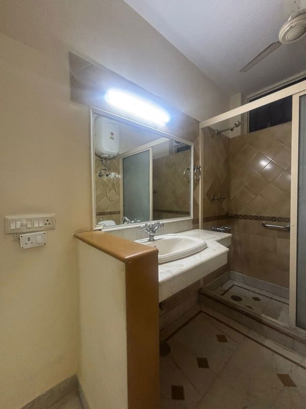 3 BHK Builder Floor For Rent in Ansal Sushant Apartments