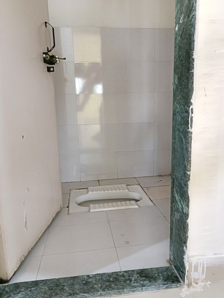 Bathroom, tingre nagar 2 Bedroom 900 Sq.Ft. Apartment In Tingre Nagar Pune 9885688