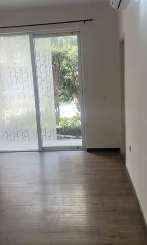 Room in 3 BHK Apartment at Emaar Imperial Gardens, Sector 102 – for Rent