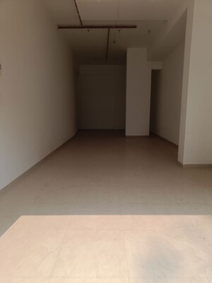Room in  Showroom at Kaustubh Primrose, Kandivali West – for Rent