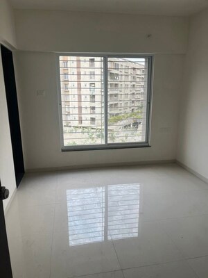 Room in 3 BHK Apartment at Mantra 29 Gold Coast Phase 3, Tingre Nagar – for Rent