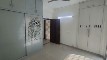 Room in 3 BHK Builder Floor at Ansal API Esencia, Sector 67 – for Rent