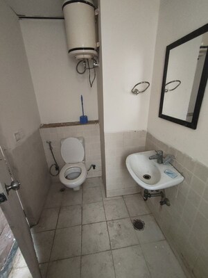 Bathroom in 3 BHK Apartment at Jaypee Greens Kosmos, Sector 134 – for Rent