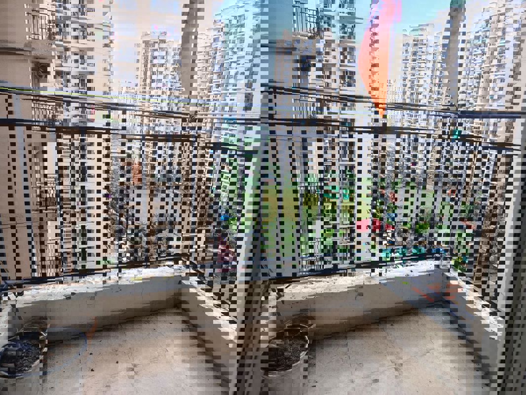 2 BHK + Pooja Room Apartment For Rent in Nirala Estate