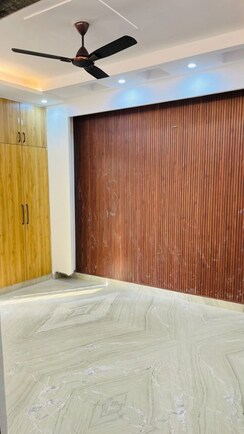 3 BHK + Pooja Room,Servant Room,Study Room,Extra Room Builder Floor For Rent in Green Fields Colony