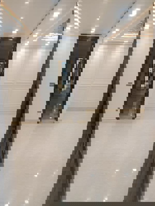 3 BHK + Servant Room Builder Floor For Rent in DLF City Phase IV