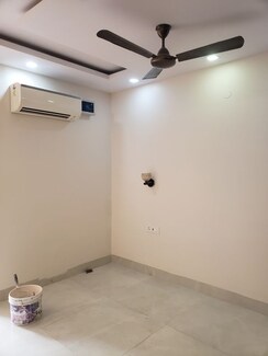 2 BHK Builder Floor For Rent in Janakpuri