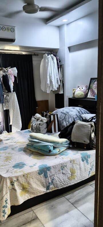 Bedroom in 2 BHK Apartment at Brookhill Tower, Andheri West – for Rent