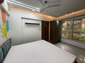 Room in 2 BHK Apartment at Vilas Javdekar Palladio, Tathawade – for Rent