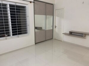 Room in 2 BHK Apartment at Goyal Orchid Piccadilly, Thanisandra Main Road – for Rent