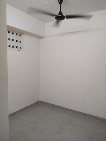 Room in 1 BHK Apartment at The Bombay Hindu CHS, Dadar East – for Rent