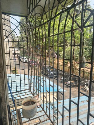 Balcony in 2 BHK Independent House at Kurla East – for Rent