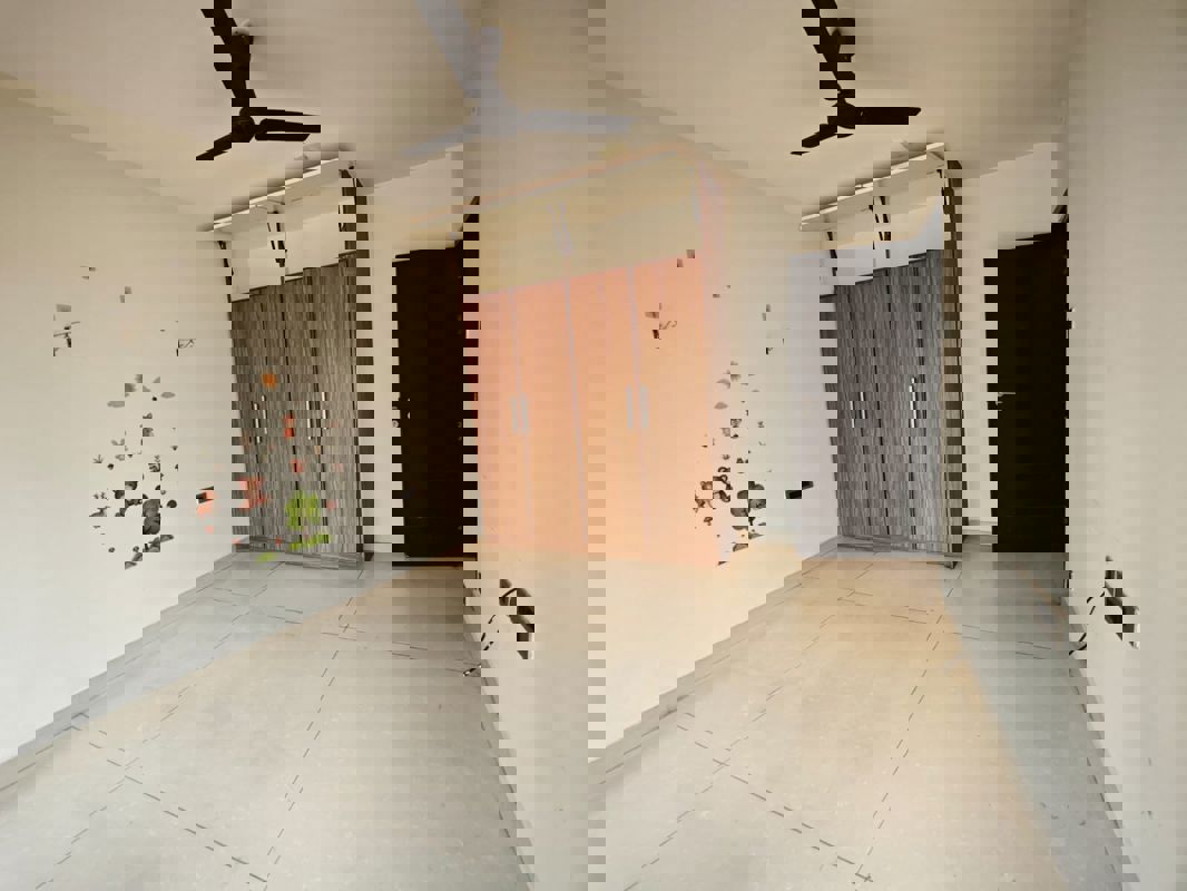 3 BHK Apartment For Rent in RNA Continental