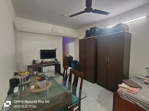 Team Area in 1 BHK Apartment at Blooming Heights, Powai – for Rent