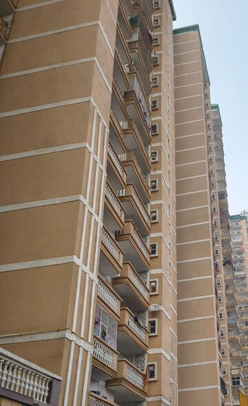 Staircase in 3 BHK Apartment at Migsun Twiinz, Eta Ii Greater Noida – for Sale