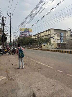  Shop For Rent in Patliputra Colony