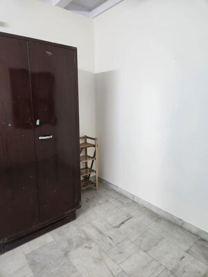 Room in 1.5 BHK Apartment at Katwaria Sarai – for Rent