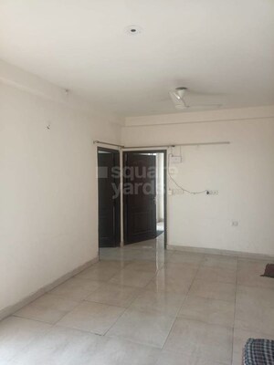Room in 3 BHK Apartment at Santacruz West – for Rent
