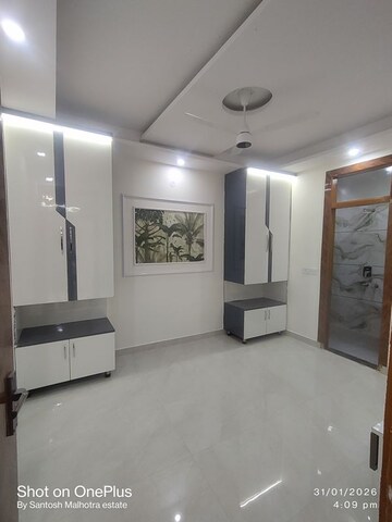 Master Bedroom in 3 BHK Builder Floor at Dwarka Mor – for Rent