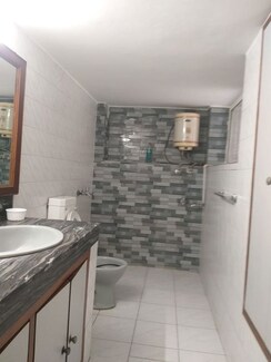 4 BHK + Pooja Room,Servant Room,Study Room,Extra Room Independent House For Sale in Maharani Bagh