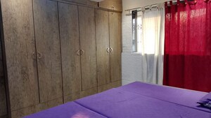 Bedroom in 2 BHK Apartment at Juhu – for Rent