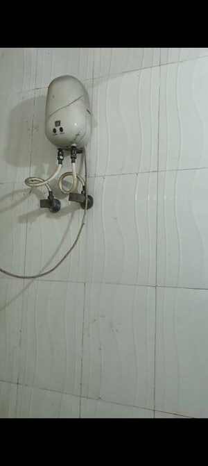 Bathroom in 2 BHK Builder Floor at Lajpat Nagar 4 – for Rent