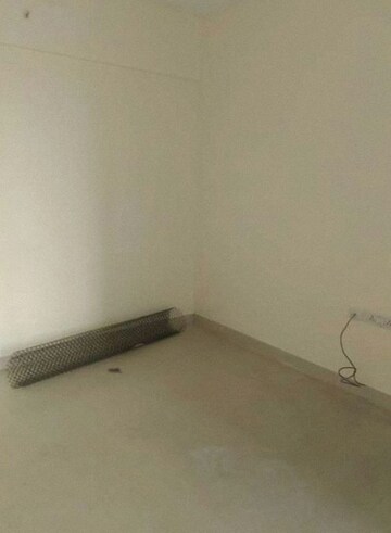 Room in 2 BHK Apartment at Lodha Casa Royale, Balkum Pada – for Rent