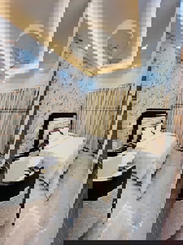 4 BHK + Servant Room Apartment For Sale in Uptown Insignia