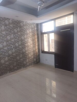 Room in 2 BHK Builder Floor at Neb Sarai – for Rent
