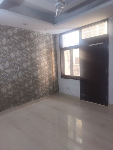 Room in 2 BHK Builder Floor at Neb Sarai – for Rent