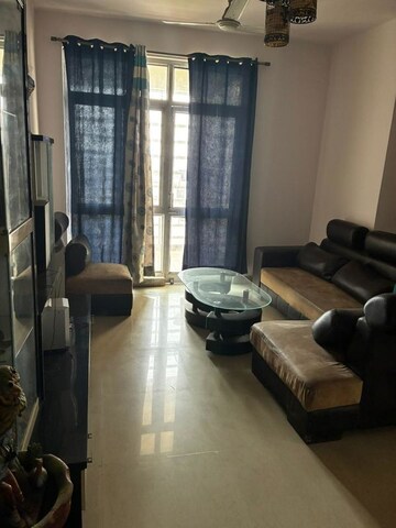2 BHK Apartment For Rent in OP Floridaa, Sector 82