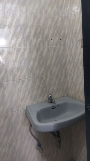 Bathroom in 3 BHK Apartment at Jubilee Hills – for Rent