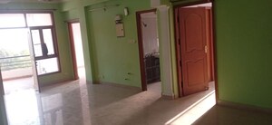 Room in 3 BHK Apartment at Surya Lake View Apartment, Gomti Nagar – for Rent
