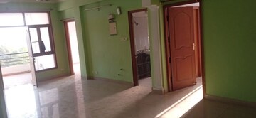 Room in 3 BHK Apartment at Surya Lake View Apartment, Gomti Nagar – for Rent