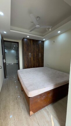 2 BHK + Servant Room Apartment For Rent in Chattarpur
