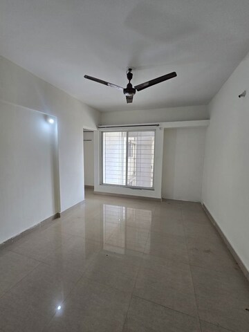 Room in 2 BHK Apartment at Sarthak CHS, Wadgaon Sheri – for Rent