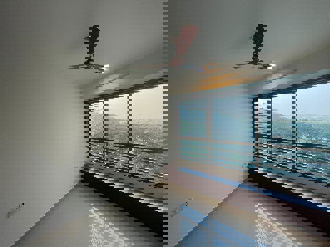 3 BHK + Servant Room Apartment For Sale in LnT Realty Emerald Isle