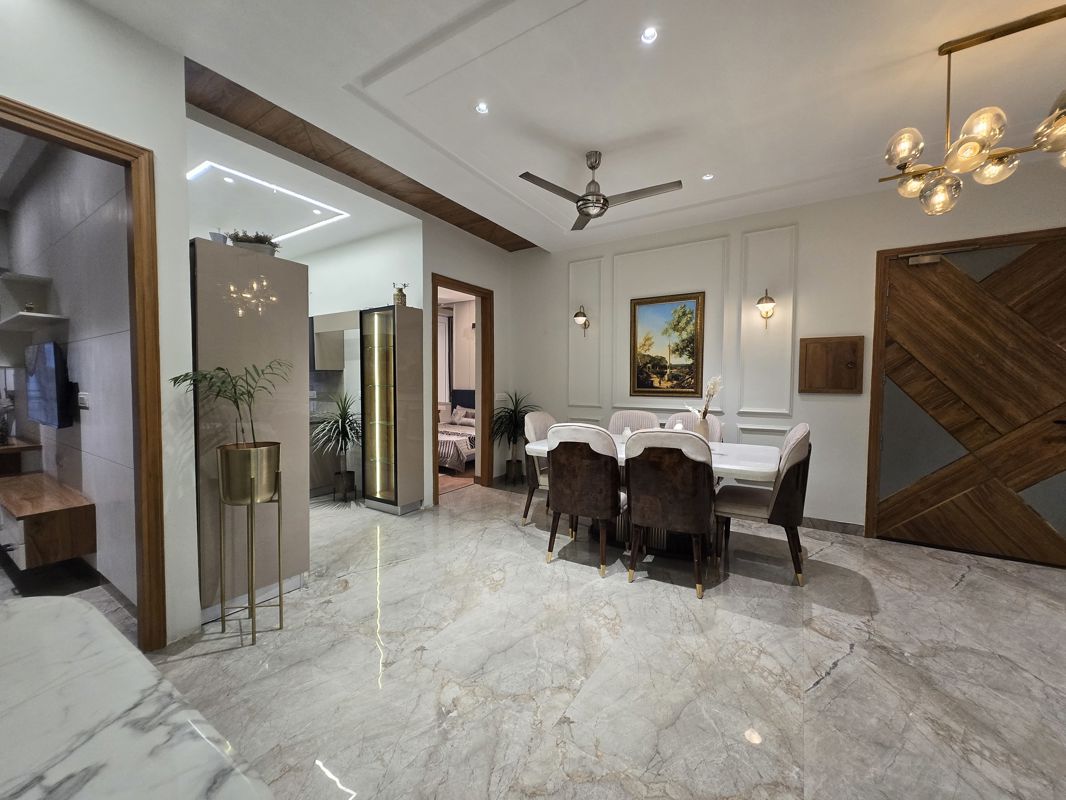 6 BHK + Pooja Room Apartment For Sale in Pir Machalla