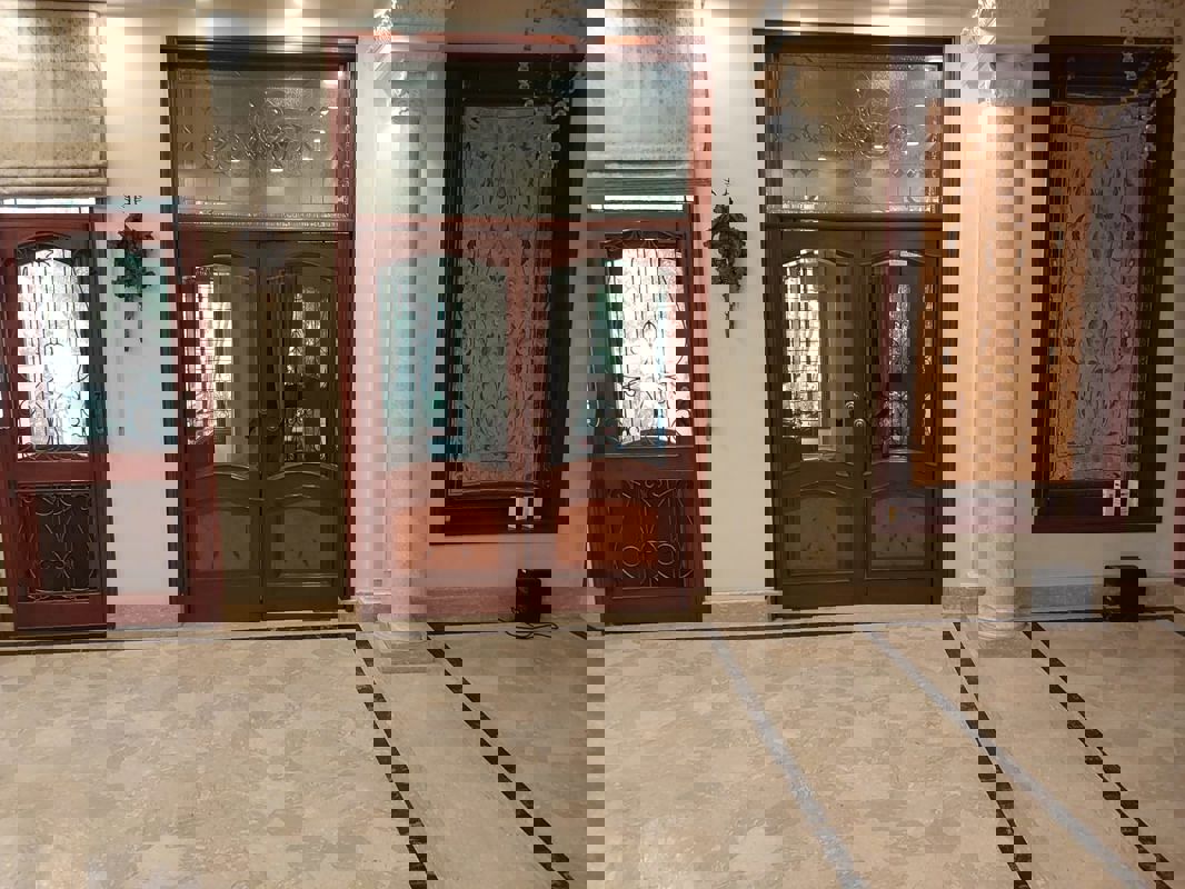 2 BHK Builder Floor For Rent in Sector 15