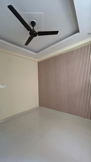 Room in 2 BHK Independent House at Sector 11 – for Rent