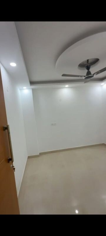 Room in 1 BHK Builder Floor at Panchsheel Vihar – for Rent