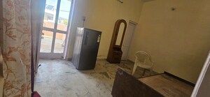 Living Room in 2 BHK Builder Floor at Sector 16 – for Rent