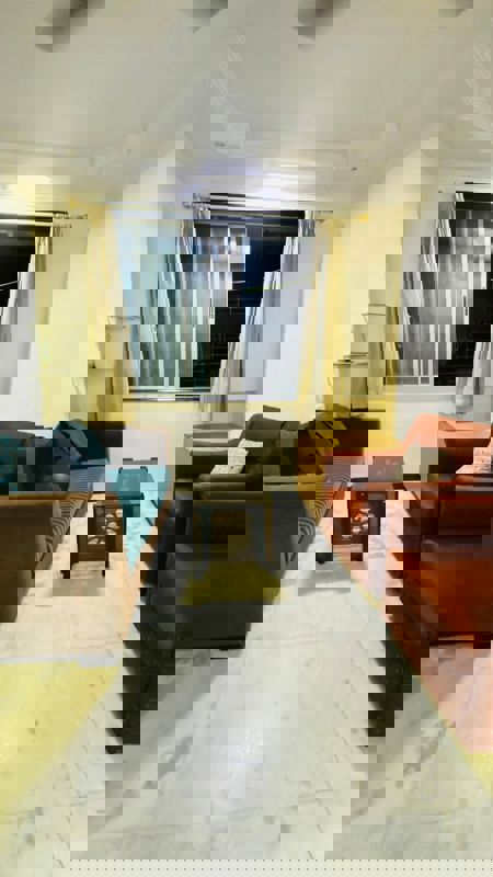 2 BHK Apartment For Rent in Vile Parle West