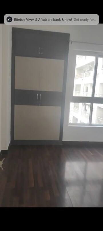 Room in 3 BHK Apartment at Mapsko Royale Ville, Sector 82 – for Rent