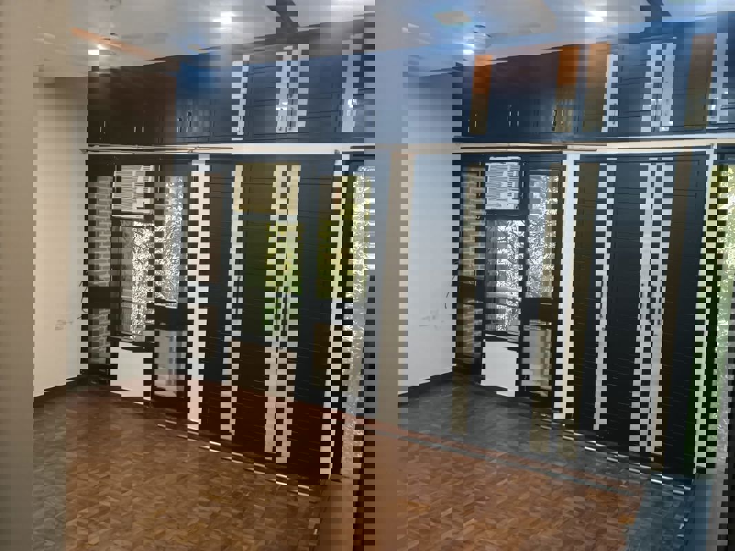 3 BHK + Servant Room Apartment For Sale in Defence Colony