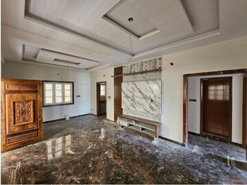 6+ BHK Villa For Sale in Frazer Town