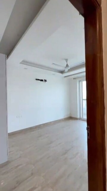 Room in 3 BHK Builder Floor at Puri Kohinoor, Sector 89 – for Sale